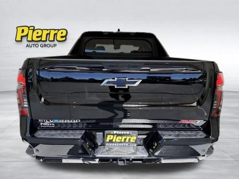 Used 2025 Chevrolet Silverado EV RST AWD/4WD image 3