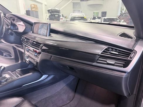 Used 2017 BMW X5 M image 40