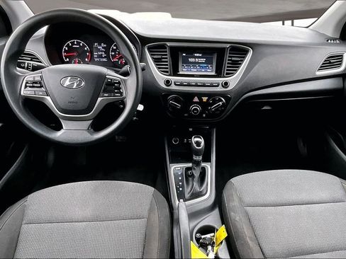 Used 2021 Hyundai Accent SE image 17