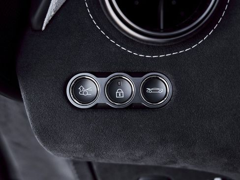 Used 2024 McLaren 750S image 47