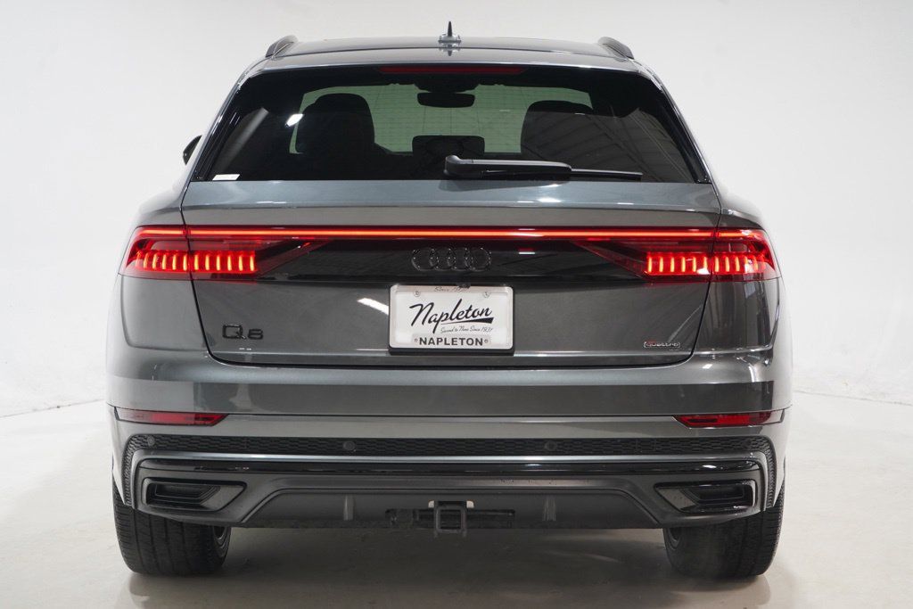Used 2022 Audi Q8 Prestige AWD/4WD image 7