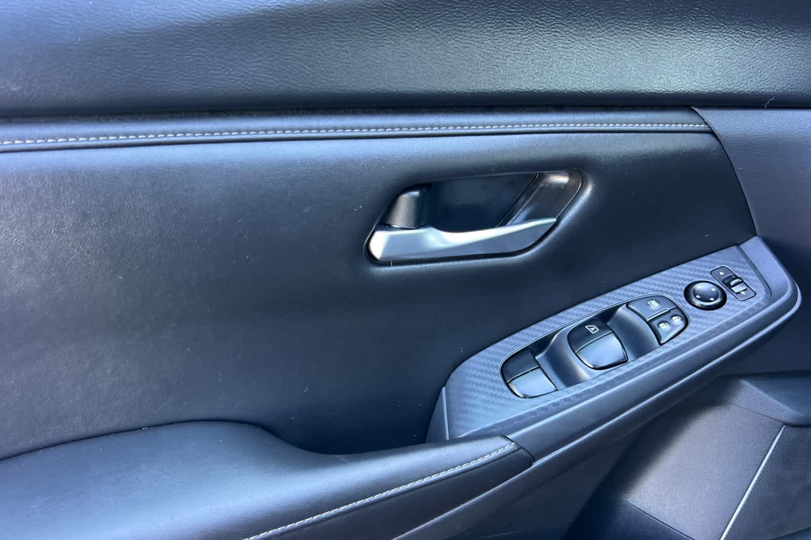 Used 2025 Nissan Sentra SV FWD image 12