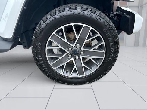 Used 2024 Jeep Wrangler High Altitude AWD/4WD image 15
