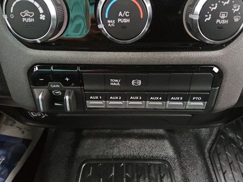 New 2026 RAM 5500 Tradesman w/ Chrome Appearance Group AWD/4WD image 23