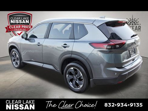 Certified 2026 Nissan Rogue SV w/ SV Premium Package FWD image 5