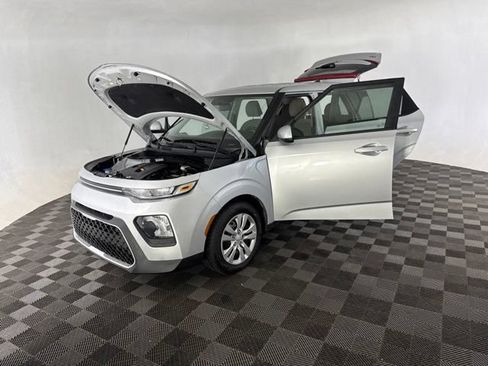 Certified 2021 Kia Soul LX FWD image 12