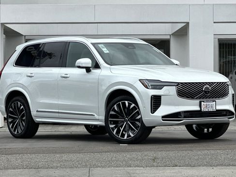 New 2026 Volvo XC90 B5 Plus AWD/4WD image 2