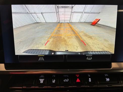 Used 2025 Chevrolet Silverado 2500 LT w/ Convenience Package AWD/4WD image 14