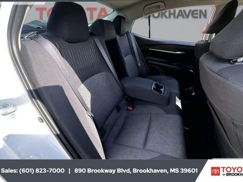 Used 2025 Toyota Camry LE image 19