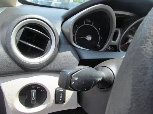 Used 2011 Ford Fiesta SE w/ 202A Rapid Spec Order Code FWD image 13