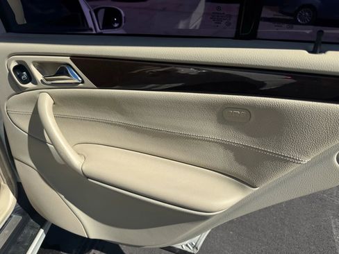 Used 2007 Mercedes-Benz C 280 Sedan image 16