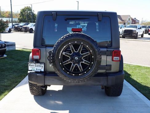 Used 2016 Jeep Wrangler Sport image 26