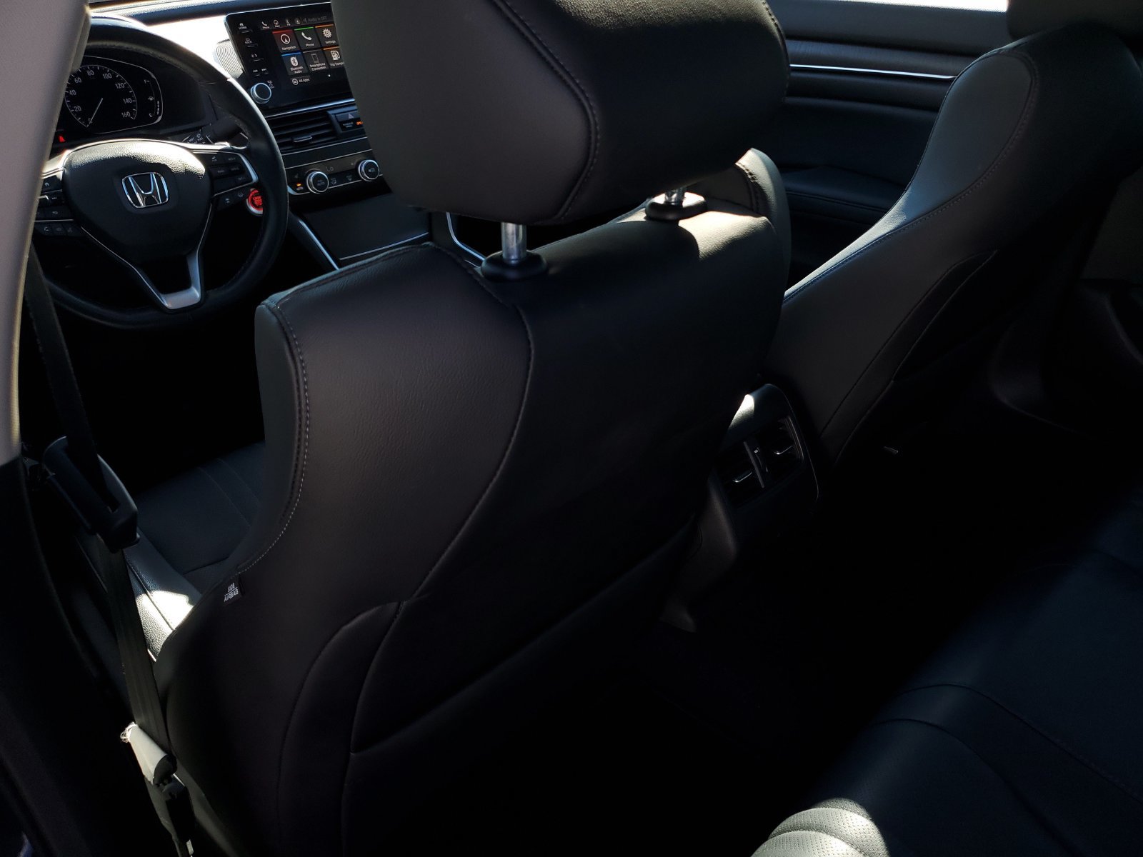 Used 2018 Honda Accord Touring image 14