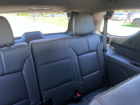 Used 2023 Chevrolet Tahoe RST AWD/4WD image 14