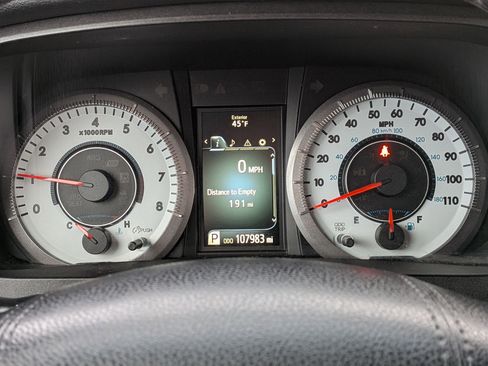 Used 2017 Toyota Sienna SE image 20