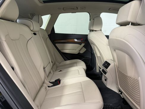 Used 2023 Audi Q5 2.0T Premium Plus w/ Premium Plus Package AWD/4WD image 14