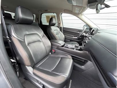Used 2024 Nissan Pathfinder SL