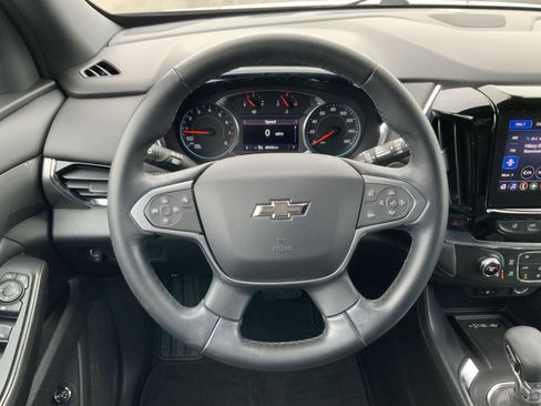 Used 2023 Chevrolet Traverse LT image 30
