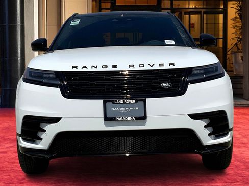 New 2026 Land Rover Range Rover Velar Dynamic SE image 2