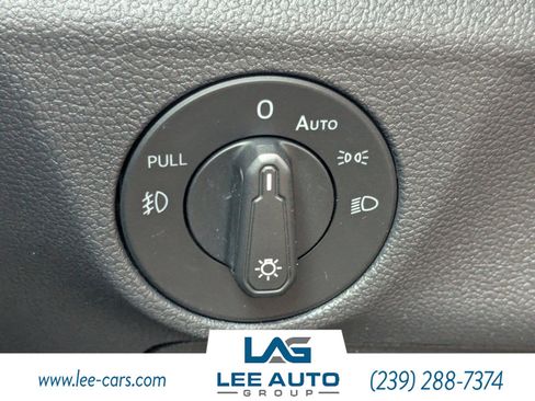 Used 2019 Volkswagen Jetta R-Line w/ R-Line Cold Weather Package image 19