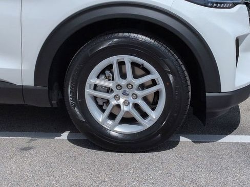 New 2026 Ford Explorer Active w/ Active Comfort Package RWD image 11