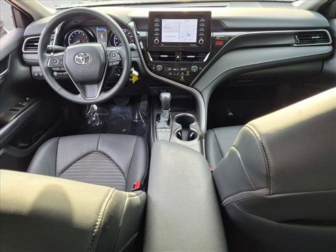 Used 2024 Toyota Camry SE FWD image 16