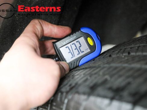 Used 2023 Nissan Rogue S image 34