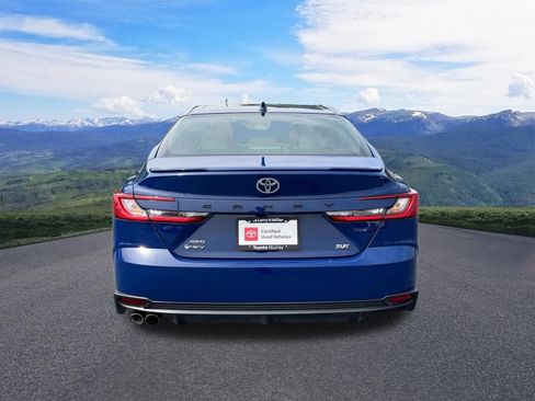 Used 2025 Toyota Camry SE AWD/4WD image 4