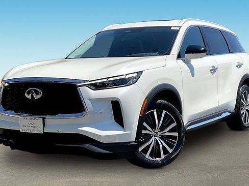 Certified 2023 INFINITI QX60 Sensory w/ Vision Package AWD/4WD image 3