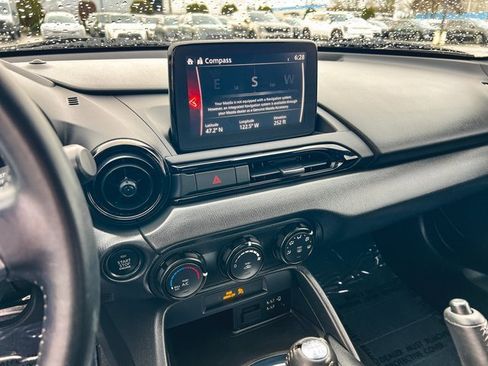 Used 2020 MAZDA MX-5 Miata Sport image 20