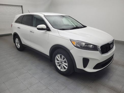 Used 2019 Kia Sorento LX FWD image 11
