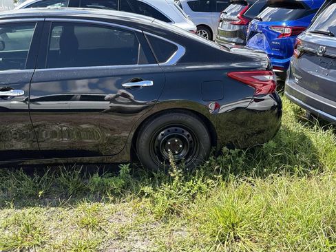 Used 2018 Nissan Altima 2.5 S w/ S Convenience Package FWD image 7