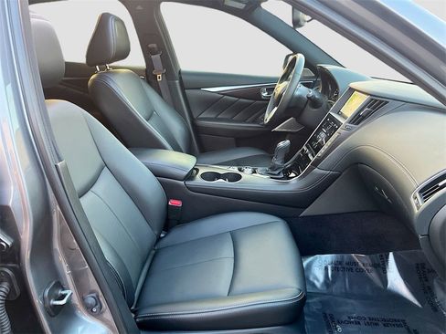 Used 2024 INFINITI Q50 Sensory image 30