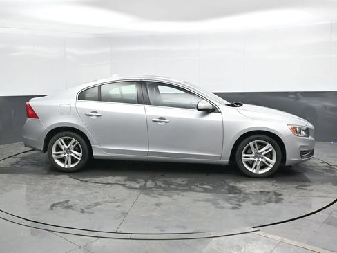 Used 2014 Volvo S60 T5 image 3
