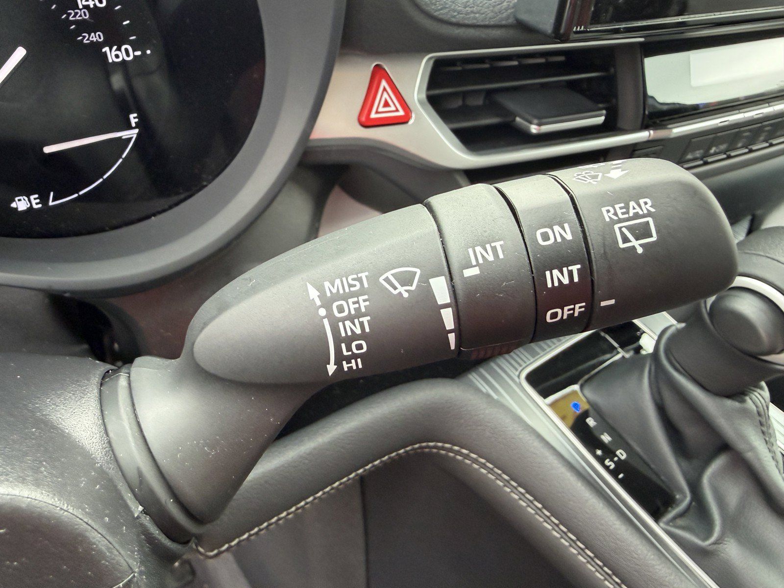 Used 2026 Toyota Sienna XLE FWD image 24
