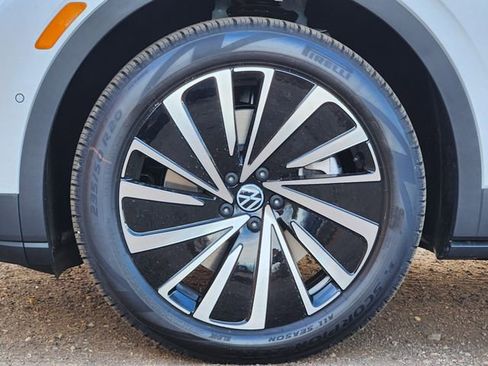 New 2026 Volkswagen ID.4 Pro AWD/4WD image 9