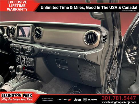 Used 2020 Jeep Wrangler Unlimited Sport AWD/4WD image 25