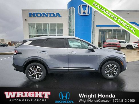 Used 2023 Kia Sportage EX image 1