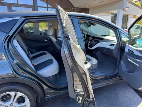 Used 2019 Chevrolet Bolt LT image 9