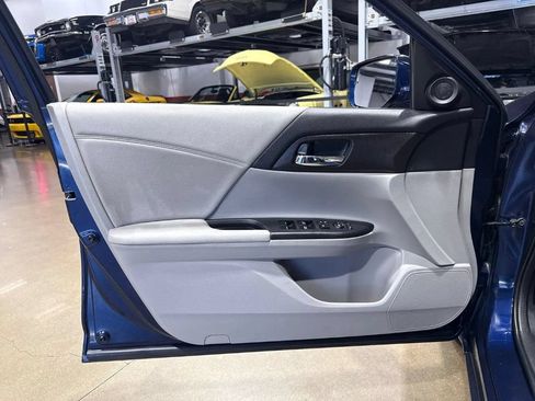 Used 2014 Honda Accord EX image 10