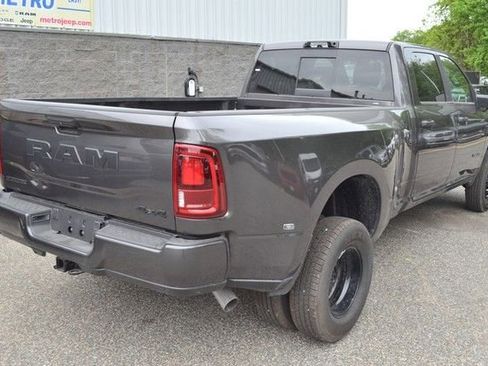 New 2026 RAM 3500 Big Horn AWD/4WD image 8