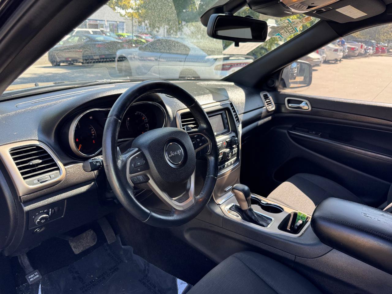 Used 2016 Jeep Grand Cherokee Laredo RWD image 13
