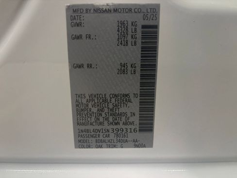 Used 2025 Nissan Altima 2.5 SV image 30