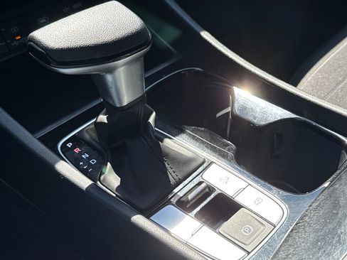 Certified 2025 Hyundai Santa Cruz SE FWD image 25