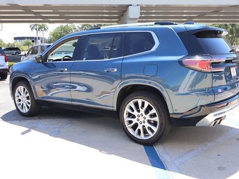 Used 2024 GMC Acadia Denali w/ Super Cruise Package AWD/4WD image 5