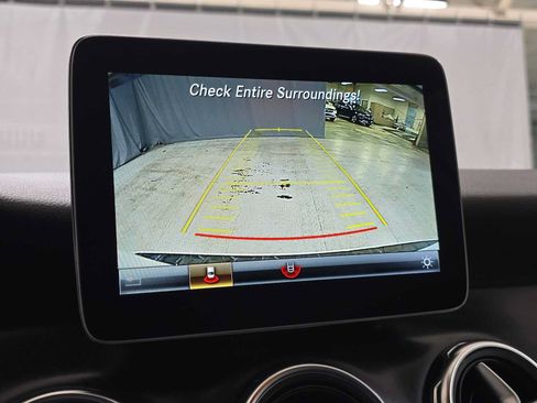 Used 2019 Mercedes-Benz GLA 250 4MATIC image 30