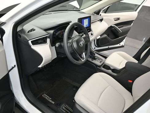New 2026 Toyota Corolla Cross LE image 4