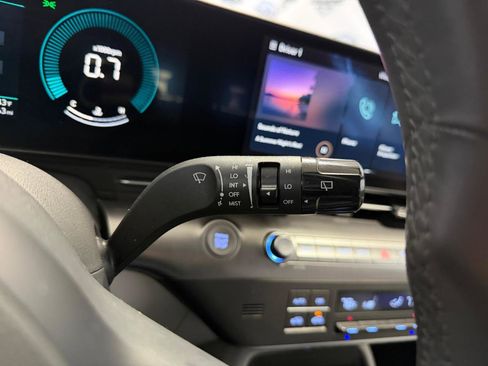 Used 2025 Hyundai Kona SEL image 33