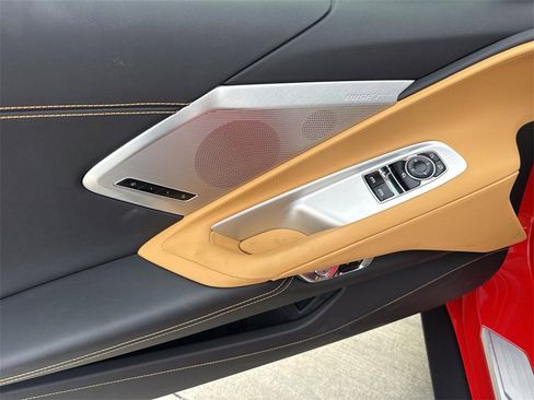 Used 2021 Chevrolet Corvette Stingray w/ Engine Appearance Package image 19