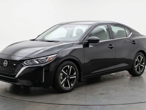 Used 2025 Nissan Sentra SV FWD image 3